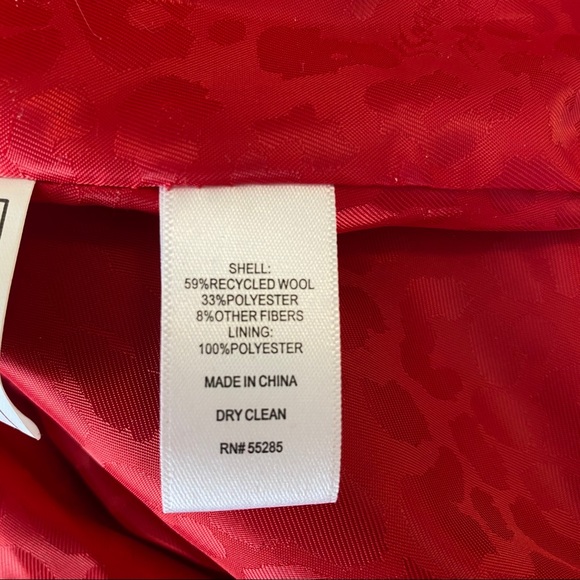 Express Red Coat - Picture 7 of 9